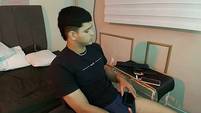 Keinner BigDick online show from August 1, 2026, 8:51 pm