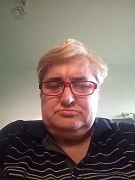 SusanStar874 online show from May 5, 2026, 5:05 pm