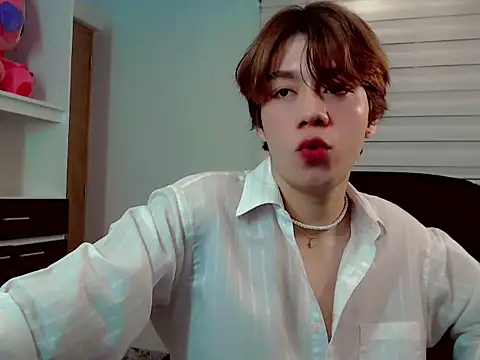 duvisex19 online show from February 20, 2026, 11:28 pm