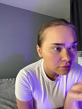 MonicaWestt online show from February 19, 2026, 6:43 am