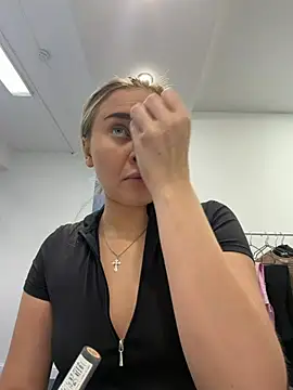 MonicaWestt online show from July 9, 2026, 6:03 am