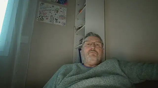 doudou310 online show from February 16, 2026, 5:00 pm