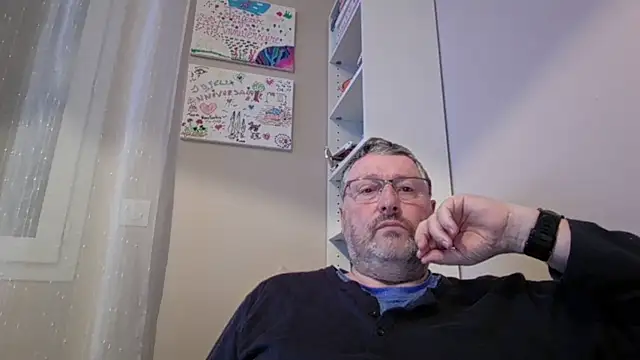 doudou310 online show from February 21, 2026, 5:31 am