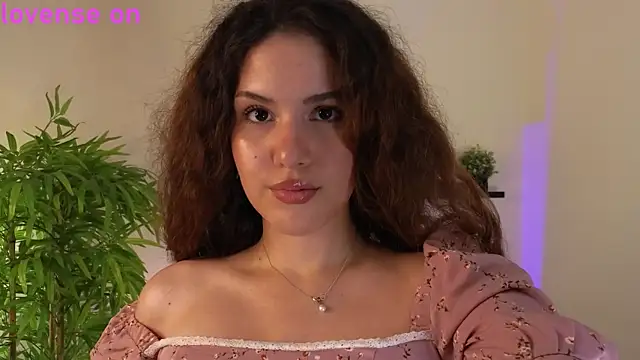 Lili Torin online show from June 27, 2026, 10:10 am
