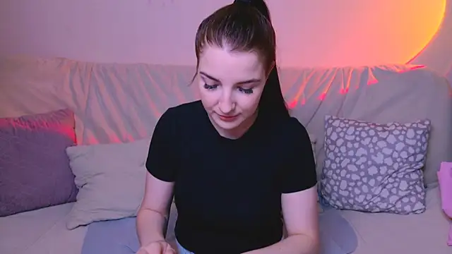AliceChanel online show from June 20, 2026, 2:49 am