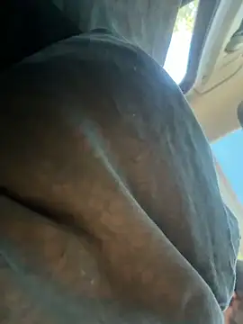 makemestayhard online show from March 27, 2026, 3:24 pm