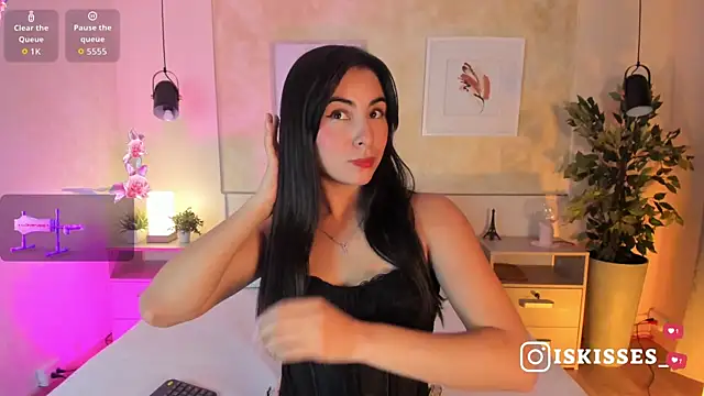 Snapshot of IsabellaSweet__ chatting on April 9, 2026, 3:41 am IsabellaSweet online show from April 9, 2026, 3:41 am