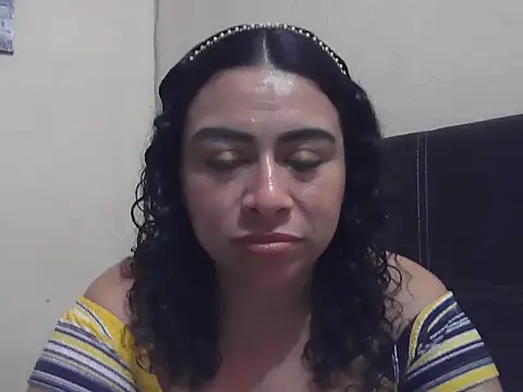 Snapshot of DalilahMx chatting on July 14, 2026, 2:00 am DalilahMx online show from July 14, 2026, 2:00 am