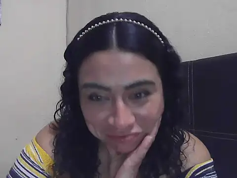 Snapshot of DalilahMx chatting on July 14, 2026, 2:05 am DalilahMx online show from July 14, 2026, 2:05 am