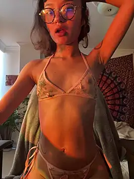 Miamhua-Cat- online show from March 8, 2026, 5:05 pm