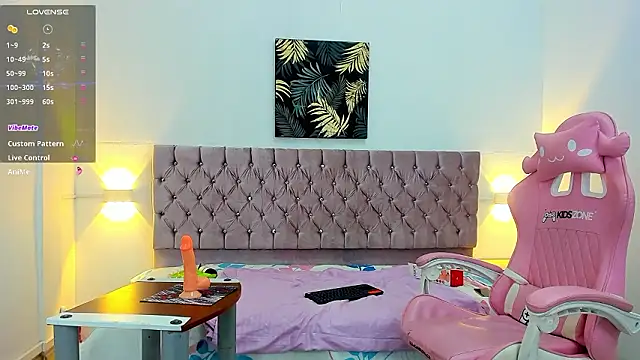 paris laurens online show from February 6, 2026, 1:18 pm