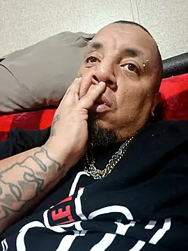 Jayloe00 online show from February 4, 2026, 11:22 pm