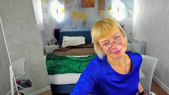 Ann Annise online show from August 3, 2026, 1:14 am