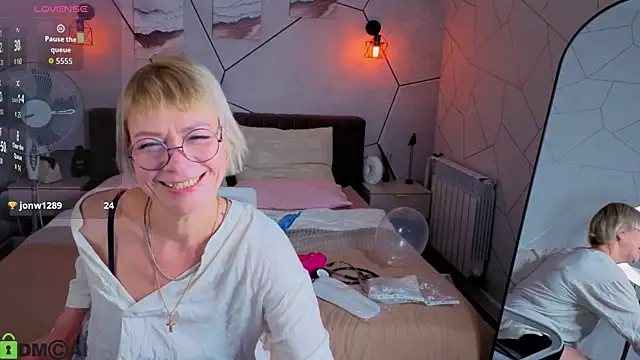 Ann Annise online show from July 22, 2026, 1:18 am