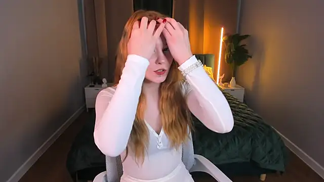 Julia Anis online show from February 13, 2026, 1:05 am