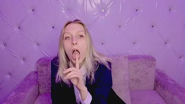 Akiro Kim7 online show from March 6, 2026, 2:28 am