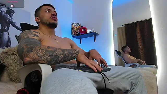 LiamReigns  online show from July 14, 2026, 3:22 am