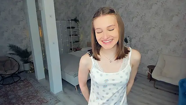 LianneBynon online show from February 28, 2026, 8:25 am