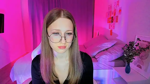 Vega Taylor online show from March 2, 2026, 3:29 am