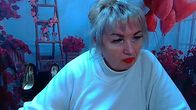 RenataDaster online show from April 28, 2026, 5:01 am