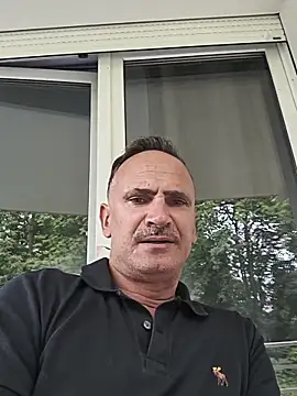 Snapshot of bobo672 chatting on June 2, 2026, 11:32 am bobo672 online show from June 2, 2026, 11:32 am
