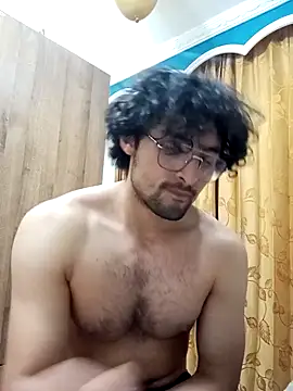 Apolo Men online show from March 12, 2026, 4:40 am