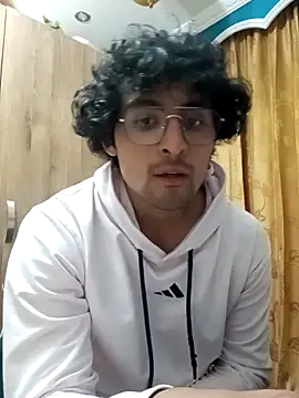 Apolo Men online show from March 25, 2026, 4:01 am