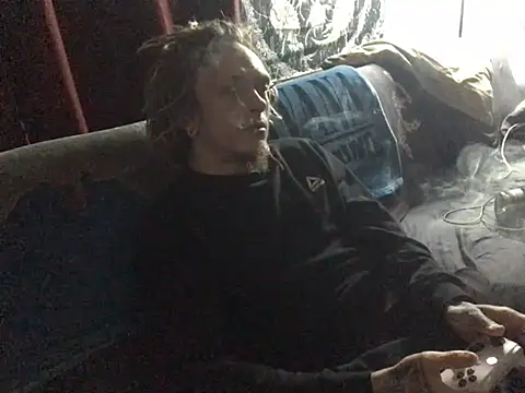 Versaceballsack online show from February 2, 2026, 1:21 pm