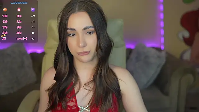 OliviaMoore  online show from June 19, 2026, 12:55 pm