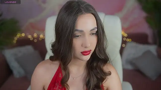 OliviaMoore  online show from July 24, 2026, 6:59 pm