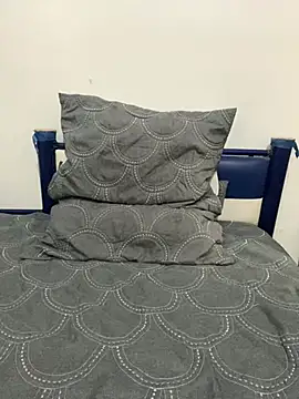 martinwev98 online show from February 4, 2026, 7:42 pm