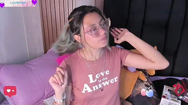 YukkyKuran  online show from February 3, 2026, 7:35 am