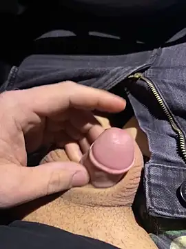 Snapshot of Lennart1869 chatting on February 18, 2026, 6:37 pm Lennart1869 online show from February 18, 2026, 6:37 pm