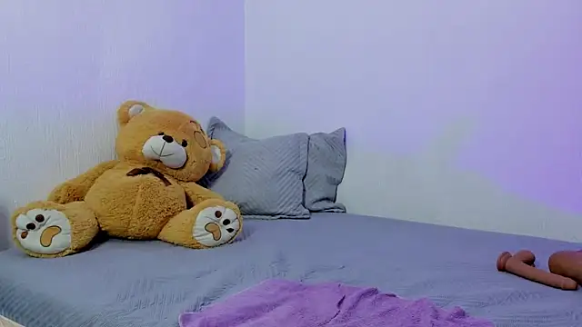 TORIRAVEEN online show from March 6, 2026, 3:12 am