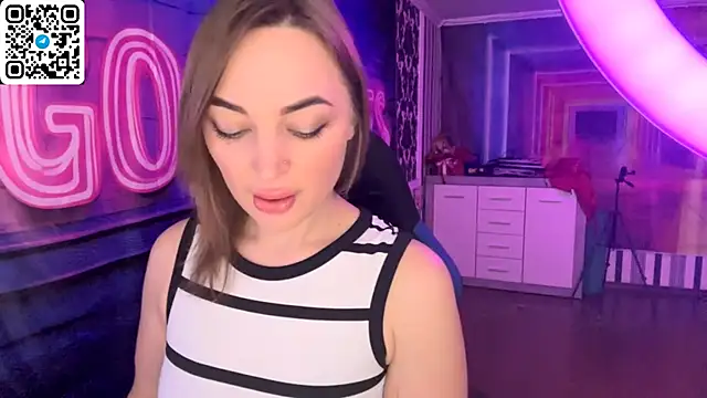 Snapshot of Vellora_ chatting on April 3, 2026, 10:22 am Vellora online show from April 3, 2026, 10:22 am