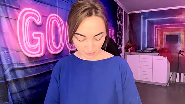 Snapshot of Vellora_ chatting on April 11, 2026, 9:24 am Vellora online show from April 11, 2026, 9:24 am