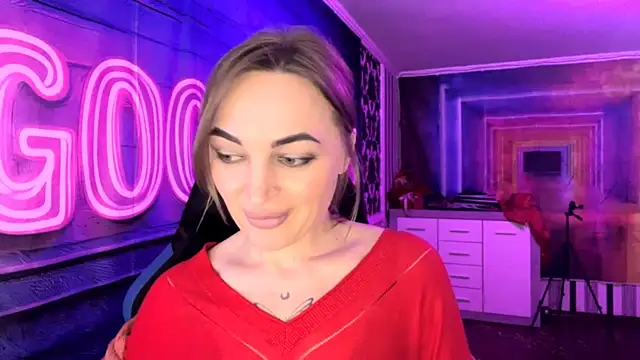 Snapshot of Vellora_ chatting on April 11, 2026, 9:40 pm Vellora online show from April 11, 2026, 9:40 pm