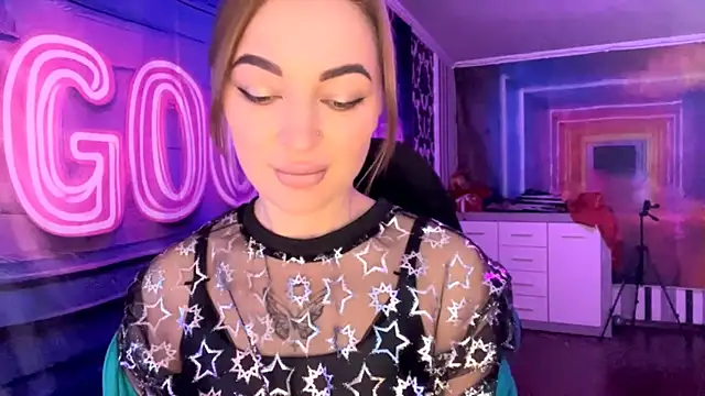 Snapshot of Vellora_ chatting on April 12, 2026, 10:07 am Vellora online show from April 12, 2026, 10:07 am