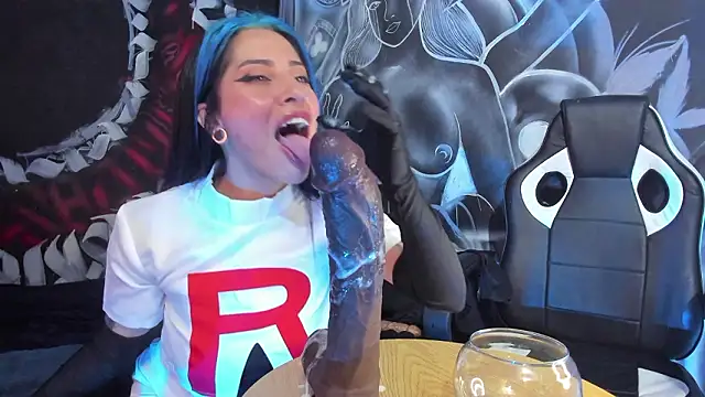 Cherry jenklins87 online show from March 19, 2026, 1:11 pm