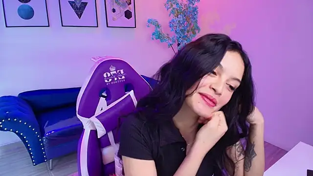 Maddie T18 online show from April 30, 2026, 11:39 am