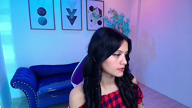 Snapshot of Maddie_T18 chatting on May 28, 2026, 11:27 am Maddie T18 online show from May 28, 2026, 11:27 am