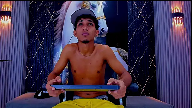 luis sex boy online show from January 31, 2026, 8:07 pm