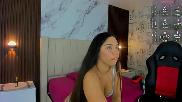 JULIETA DOWSE online show from March 4, 2026, 7:32 pm