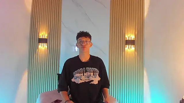 Snapshot of Christopher_Hunter chatting on March 4, 2026, 9:55 pm Christopher Hunter online show from March 4, 2026, 9:55 pm