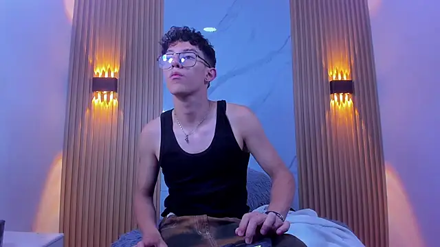 Snapshot of Christopher_Hunter chatting on March 13, 2026, 9:42 pm Christopher Hunter online show from March 13, 2026, 9:42 pm