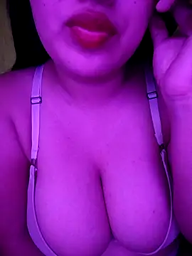 Snapshot of soylula884 chatting on March 13, 2026, 4:28 am soylula884 online show from March 13, 2026, 4:28 am