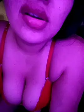 Snapshot of soylula884 chatting on April 3, 2026, 6:09 am soylula884 online show from April 3, 2026, 6:09 am