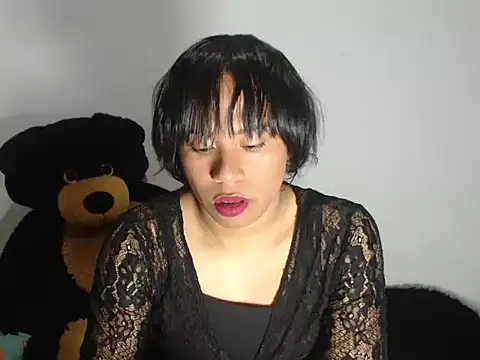 SpicyMusee online show from February 4, 2026, 1:00 am