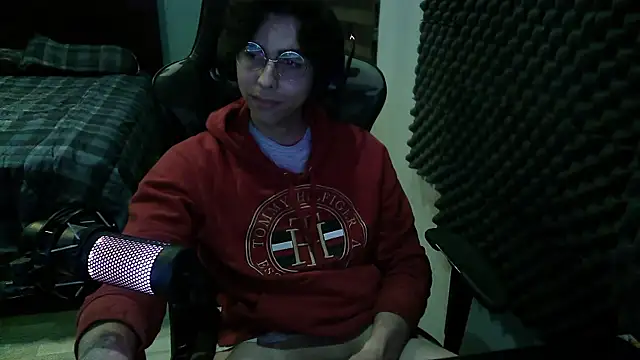 craker6999 online show from February 5, 2026, 2:40 am