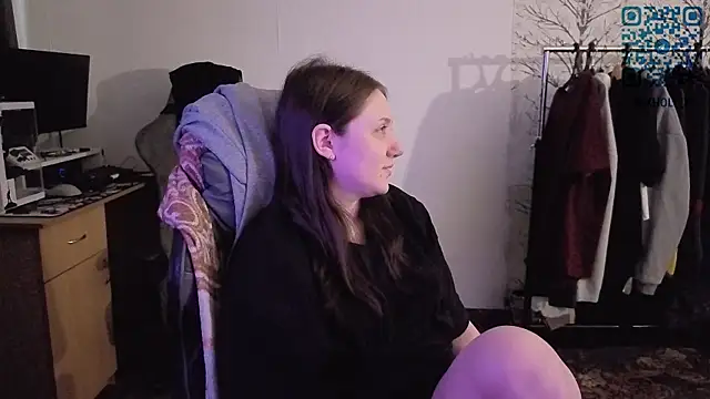 Snapshot of Holy_Kveta chatting on March 29, 2026, 3:19 am Holy Kveta online show from March 29, 2026, 3:19 am
